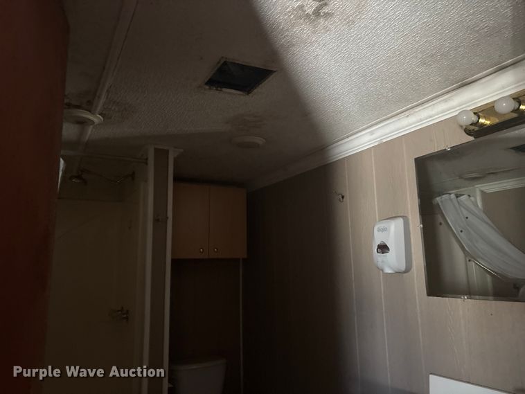 image for item DT2827 Skid mounted living quarters