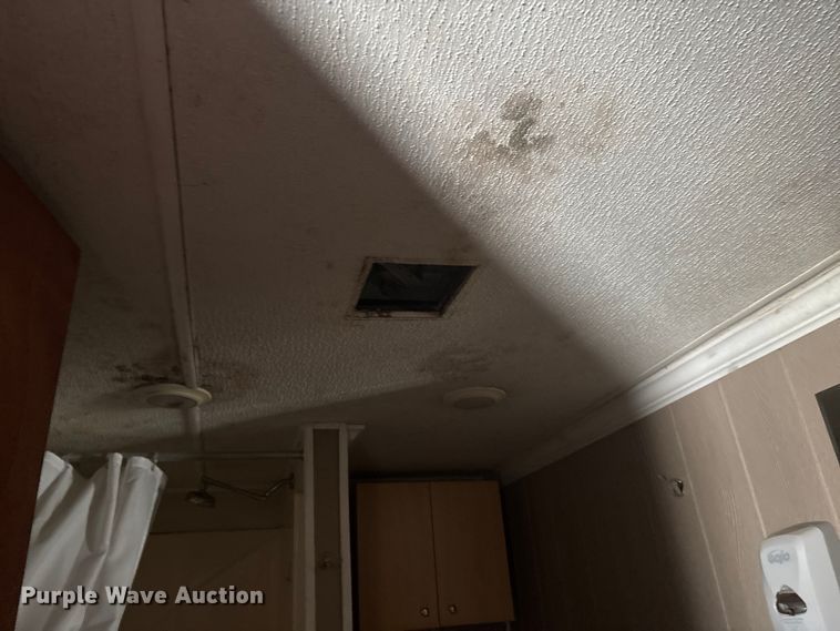 image for item DT2827 Skid mounted living quarters