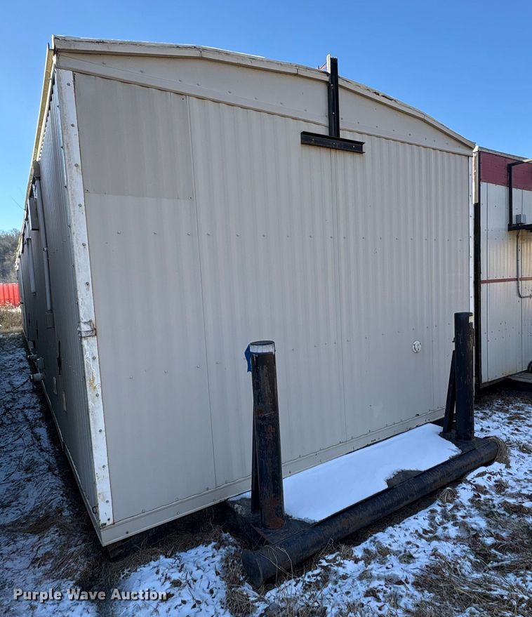 image for item DT2834 Skid mounted living quarters