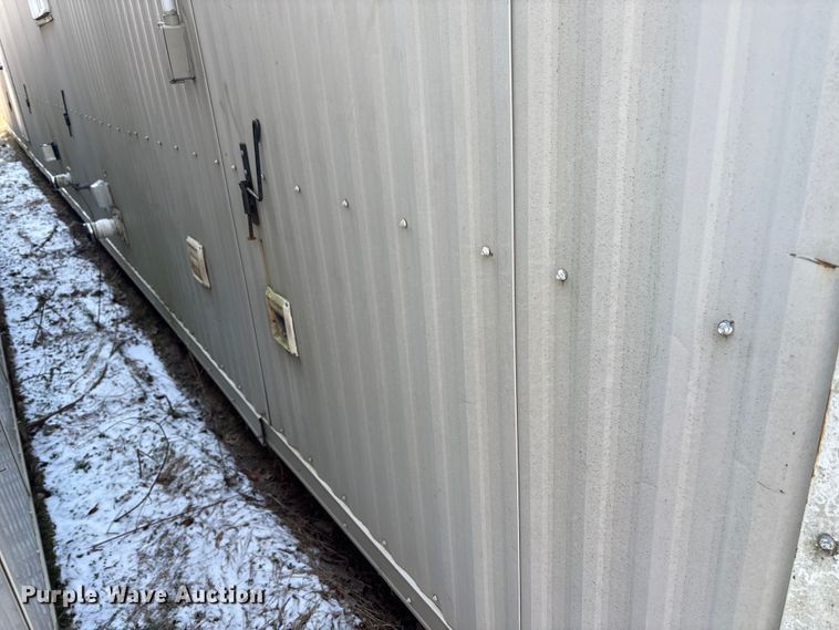 image for item DT2834 Skid mounted living quarters