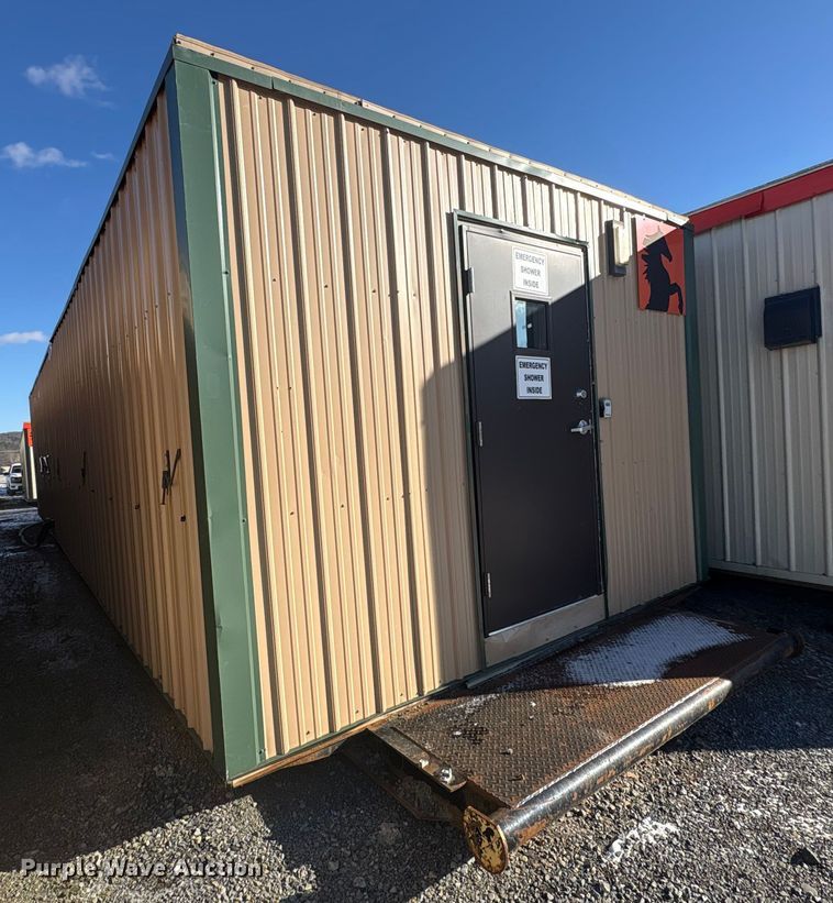 image for item DT2835 Skid mounted locker/shower unit