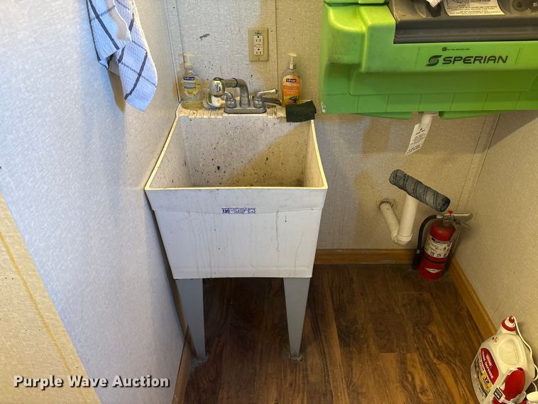 image for item DT2835 Skid mounted locker/shower unit