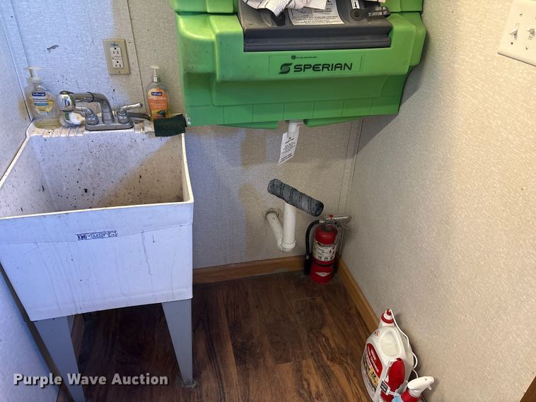 image for item DT2835 Skid mounted locker/shower unit