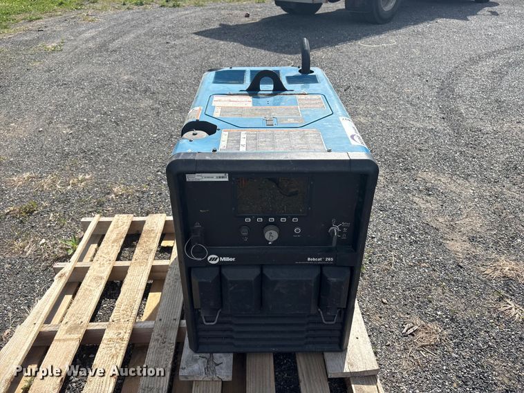 image for item DT2897 Miller Bobcat 265 welder/generator