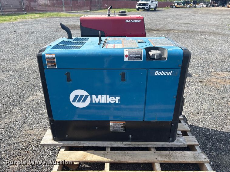 image for item DT2897 Miller Bobcat 265 welder/generator