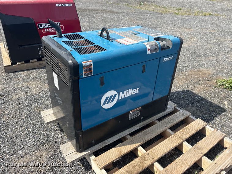 image for item DT2897 Miller Bobcat 265 welder/generator
