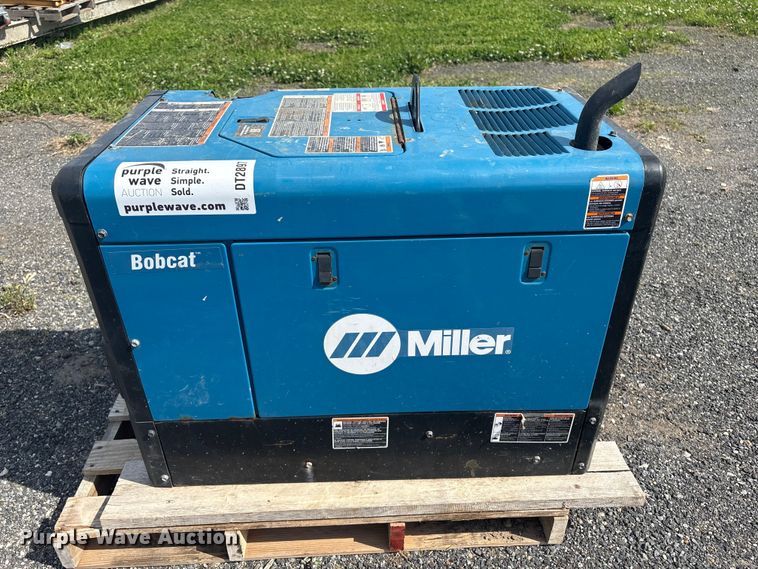 image for item DT2897 Miller Bobcat 265 welder/generator