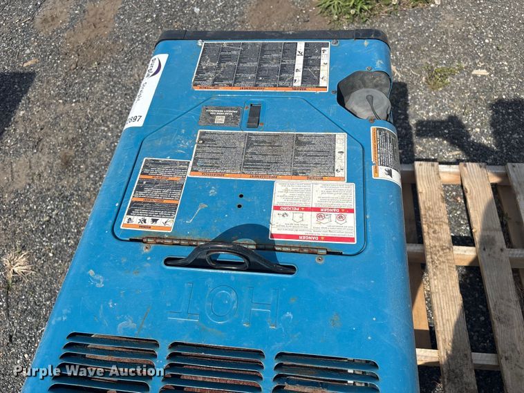 image for item DT2897 Miller Bobcat 265 welder/generator