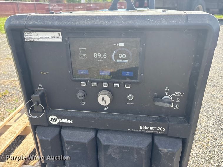 image for item DT2897 Miller Bobcat 265 welder/generator