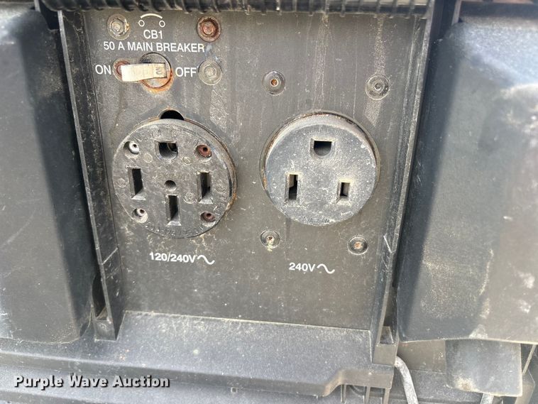 image for item DT2897 Miller Bobcat 265 welder/generator