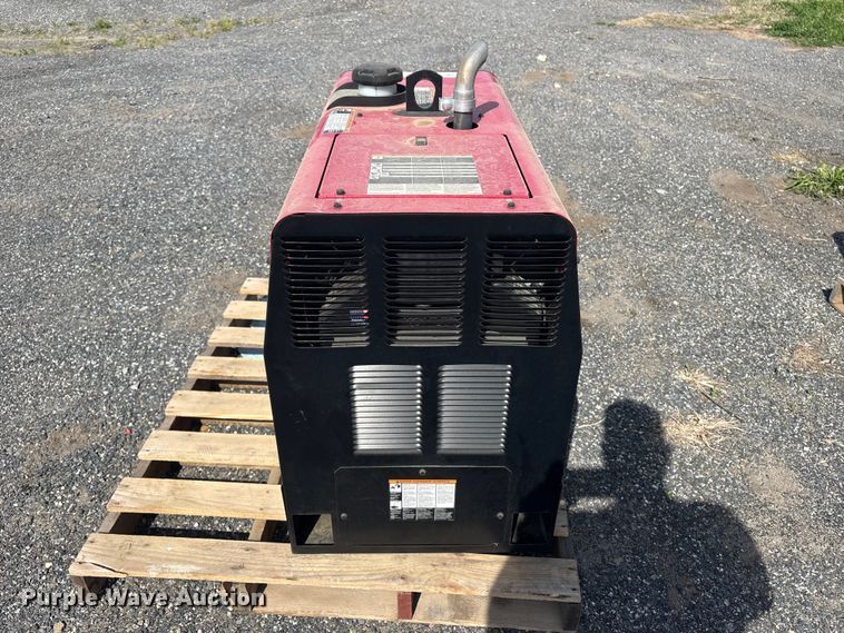 image for item DT2898 Lincoln Ranger 225 welder/generator