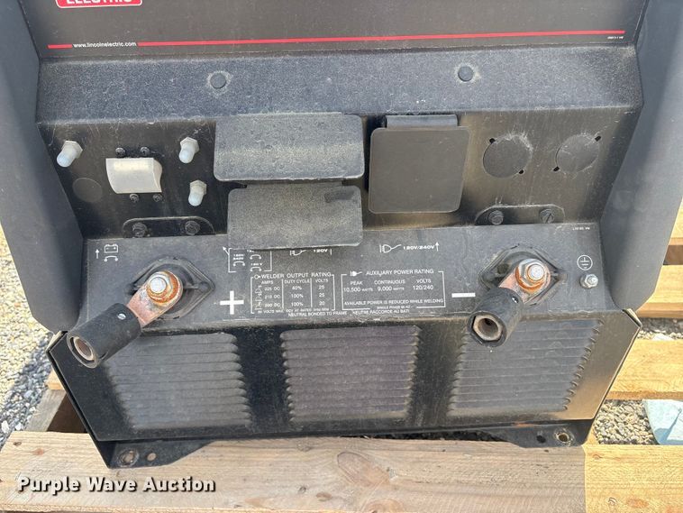 image for item DT2898 Lincoln Ranger 225 welder/generator