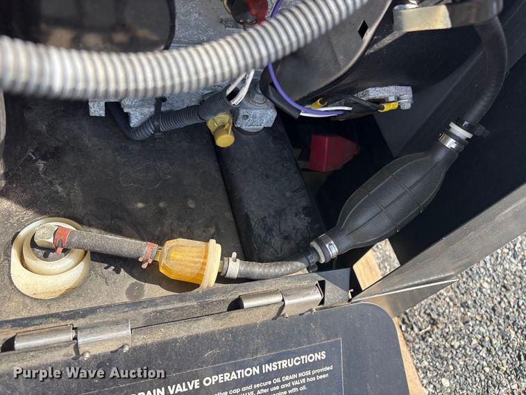 image for item DT2898 Lincoln Ranger 225 welder/generator