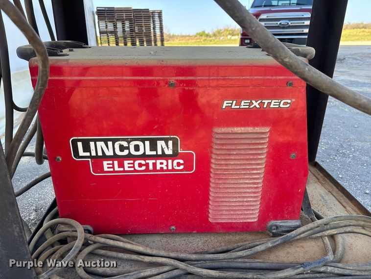 image for item DU0471 Lincoln Electric FLEXTEC 450 welder