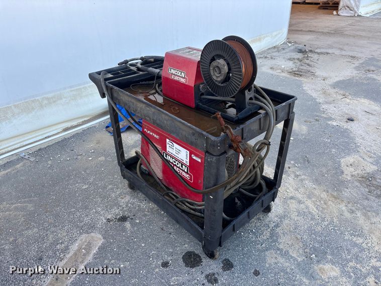 image for item DU0472 Lincoln Electric FLEXTEC 450 welder