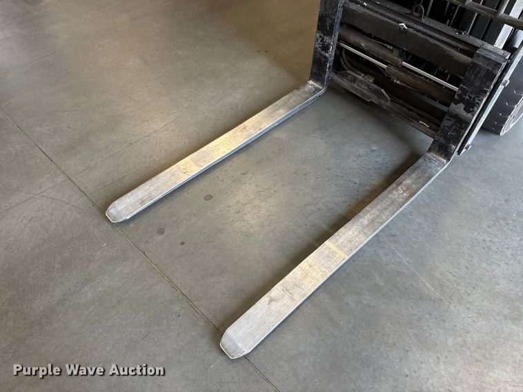 image for item DU0474 2018 UniCarriers CFS40 forklift