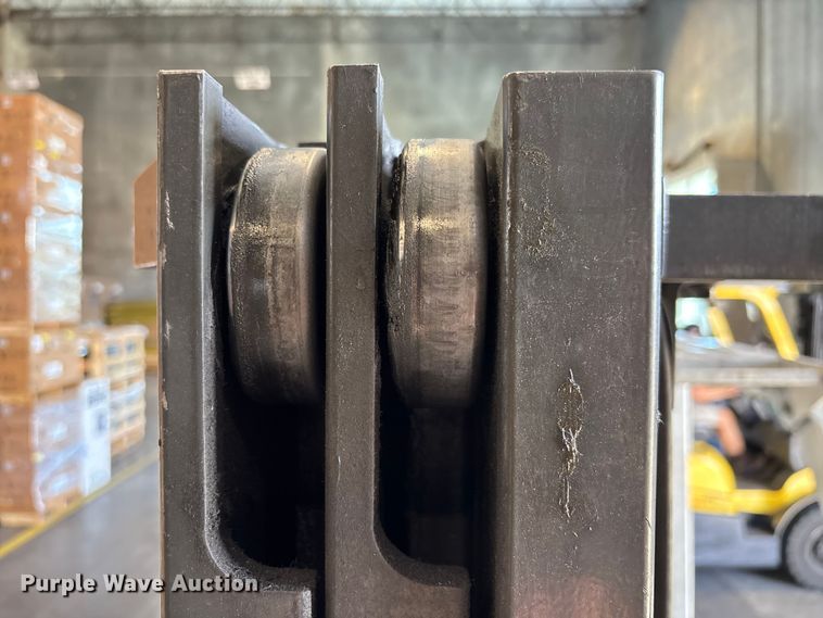 image for item DU0474 2018 UniCarriers CFS40 forklift