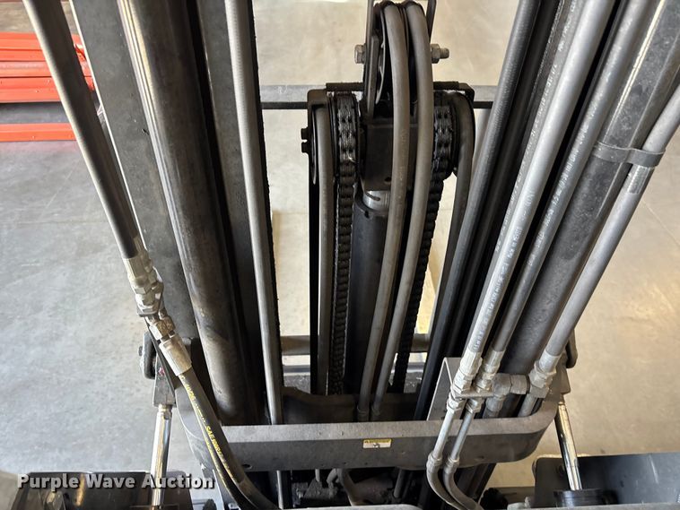 image for item DU0474 2018 UniCarriers CFS40 forklift