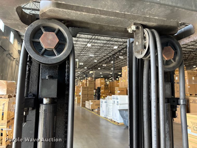 image for item DU0474 2018 UniCarriers CFS40 forklift