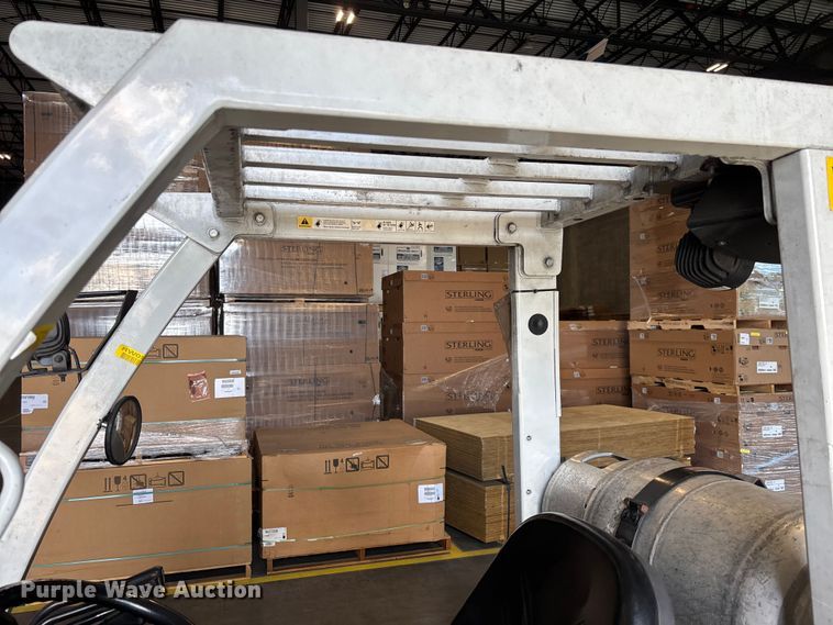 image for item DU0474 2018 UniCarriers CFS40 forklift