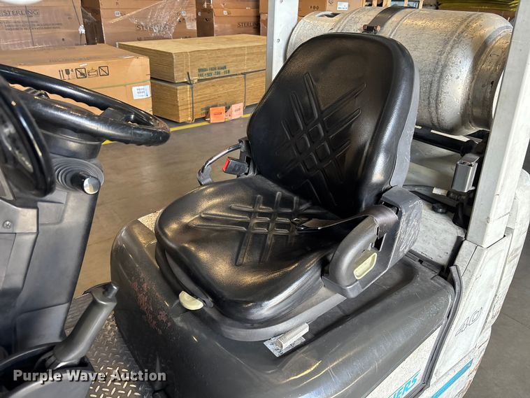 image for item DU0474 2018 UniCarriers CFS40 forklift