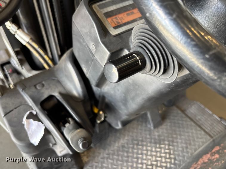 image for item DU0474 2018 UniCarriers CFS40 forklift