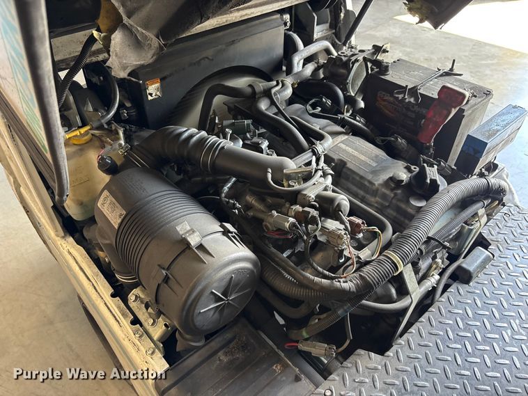 image for item DU0474 2018 UniCarriers CFS40 forklift