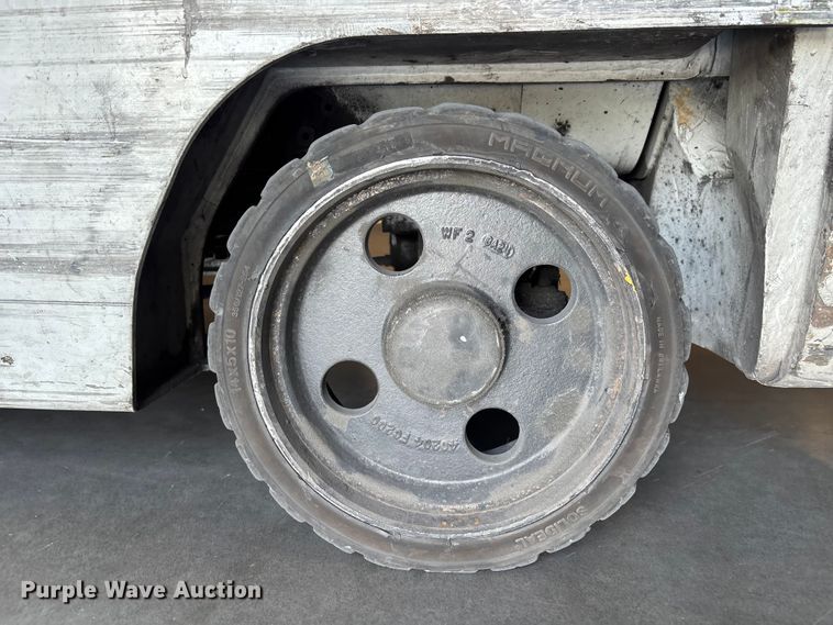 image for item DU0474 2018 UniCarriers CFS40 forklift