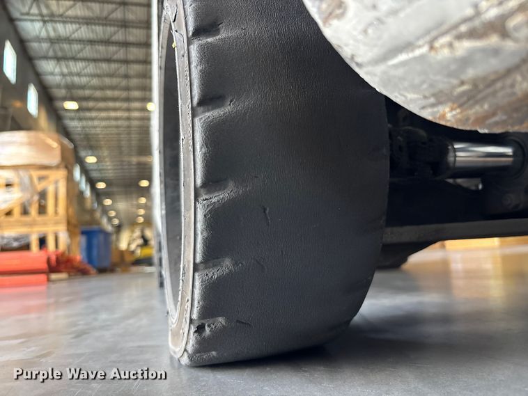 image for item DU0474 2018 UniCarriers CFS40 forklift