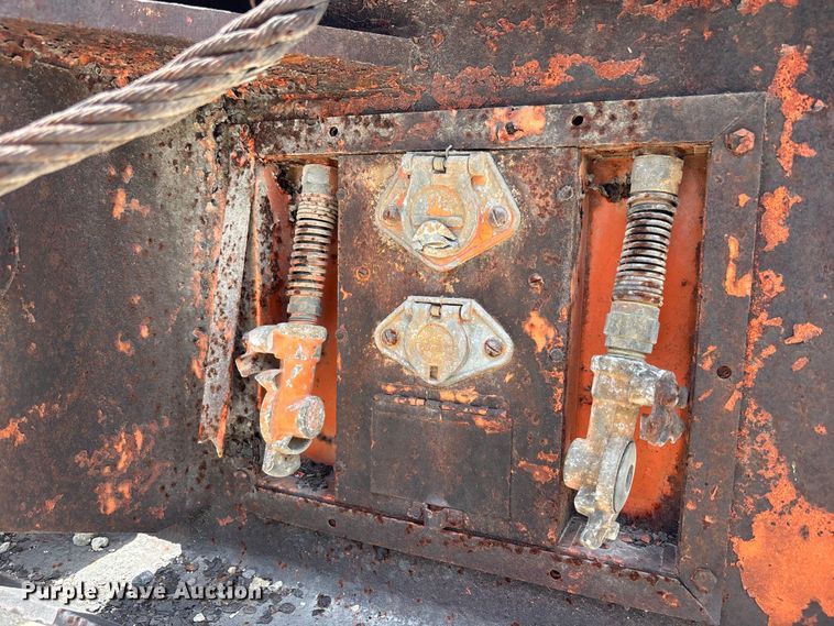 image for item DU0478 Al-Jon Inc car crusher trailer