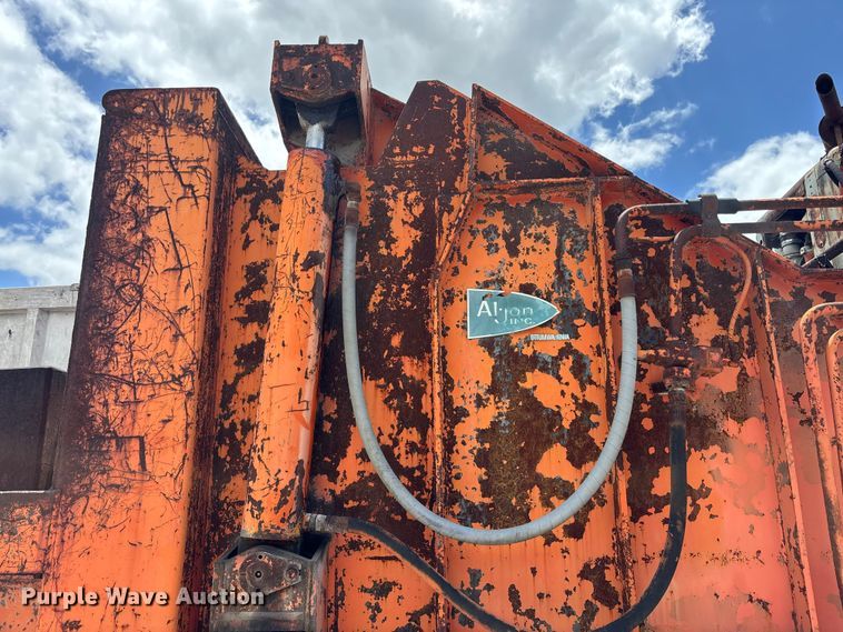 image for item DU0478 Al-Jon Inc car crusher trailer