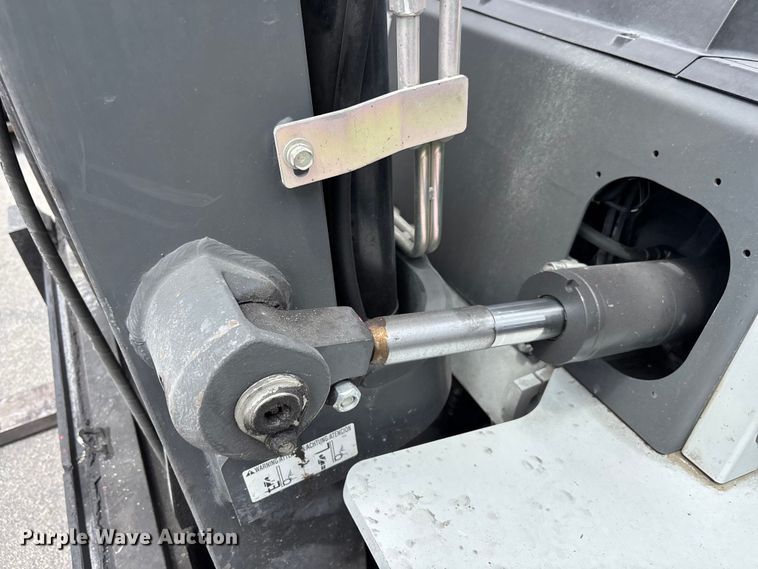 image for item DU0479 2016 UniCarriers PF80YLP forklift