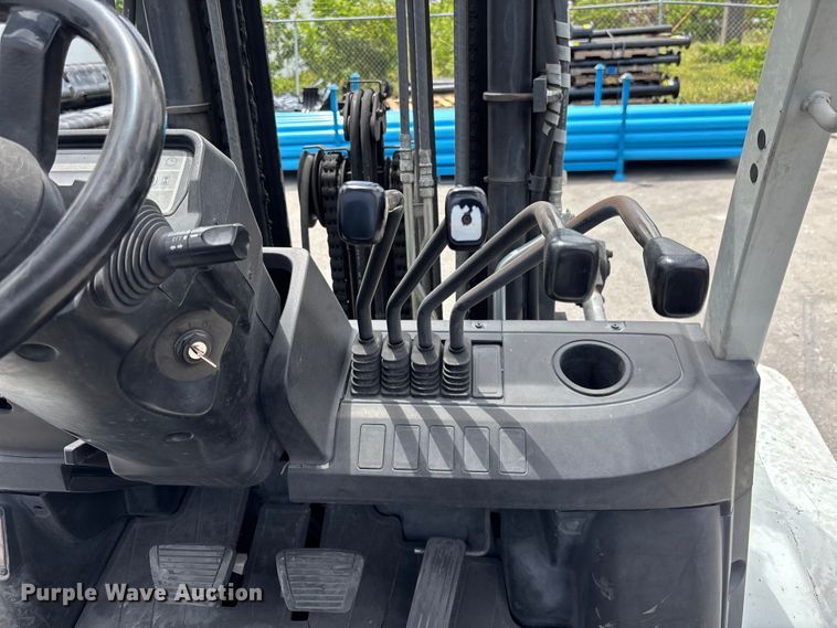 image for item DU0479 2016 UniCarriers PF80YLP forklift