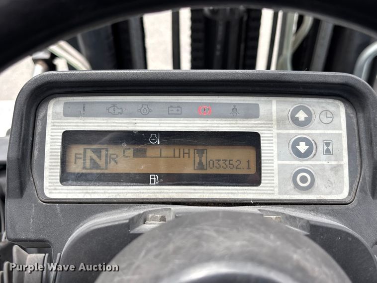 image for item DU0479 2016 UniCarriers PF80YLP forklift