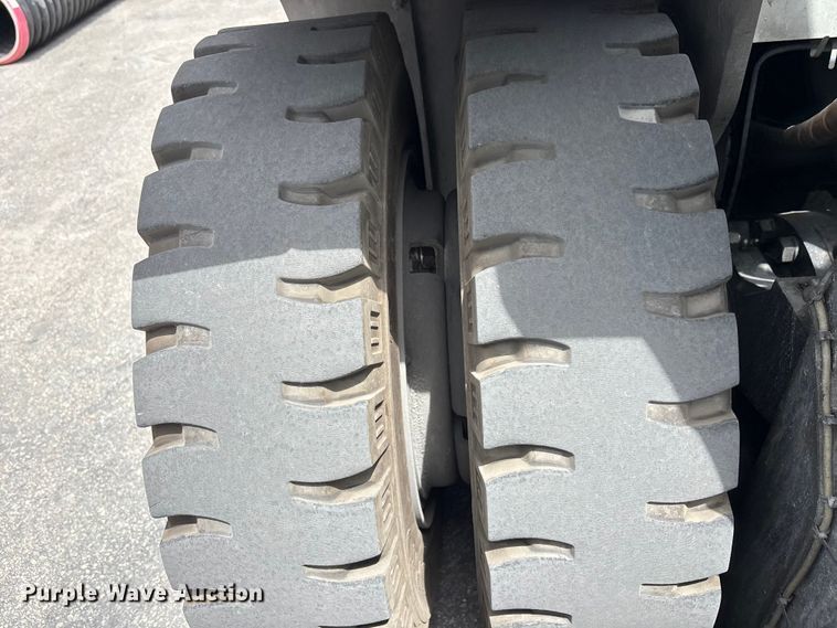 image for item DU0479 2016 UniCarriers PF80YLP forklift