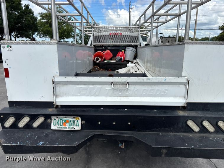 image for item DU0481 2018 RAM 5500 Crew Cab utility / service truck