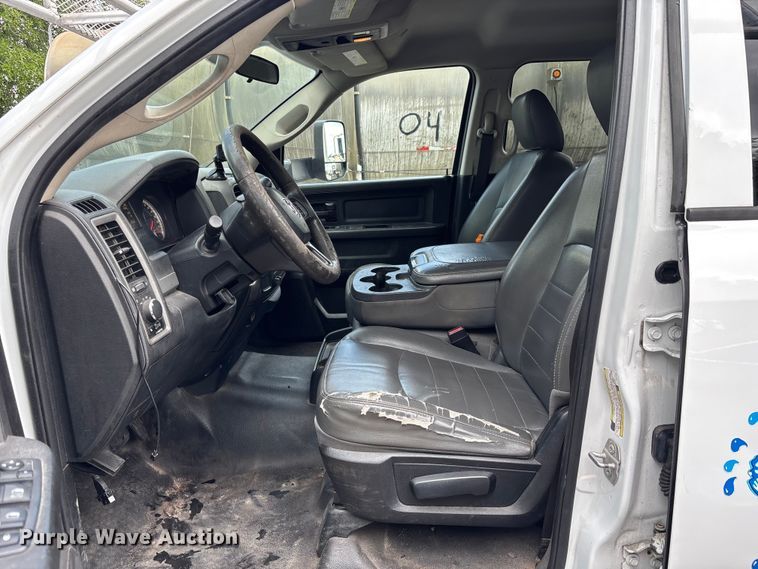 image for item DU0481 2018 RAM 5500 Crew Cab utility / service truck