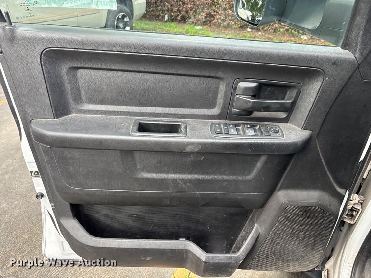 image for item DU0481 2018 RAM 5500 Crew Cab utility / service truck