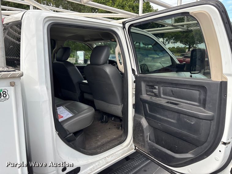 image for item DU0481 2018 RAM 5500 Crew Cab utility / service truck