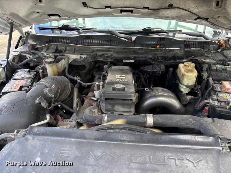 image for item DU0481 2018 RAM 5500 Crew Cab utility / service truck