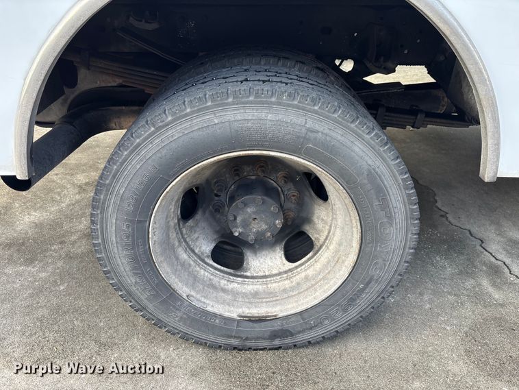 image for item DU0481 2018 RAM 5500 Crew Cab utility / service truck