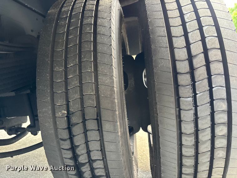 image for item DU0481 2018 RAM 5500 Crew Cab utility / service truck