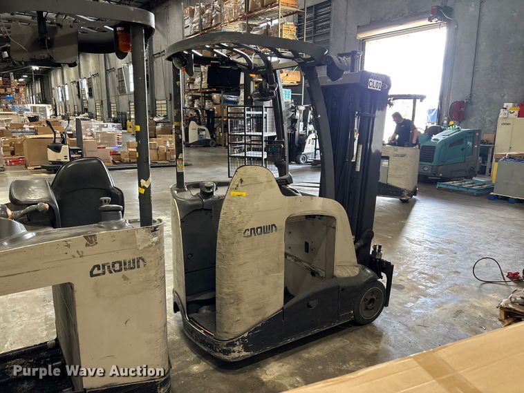 image for item DU0489 2018 Crown RC5545-40 order picker