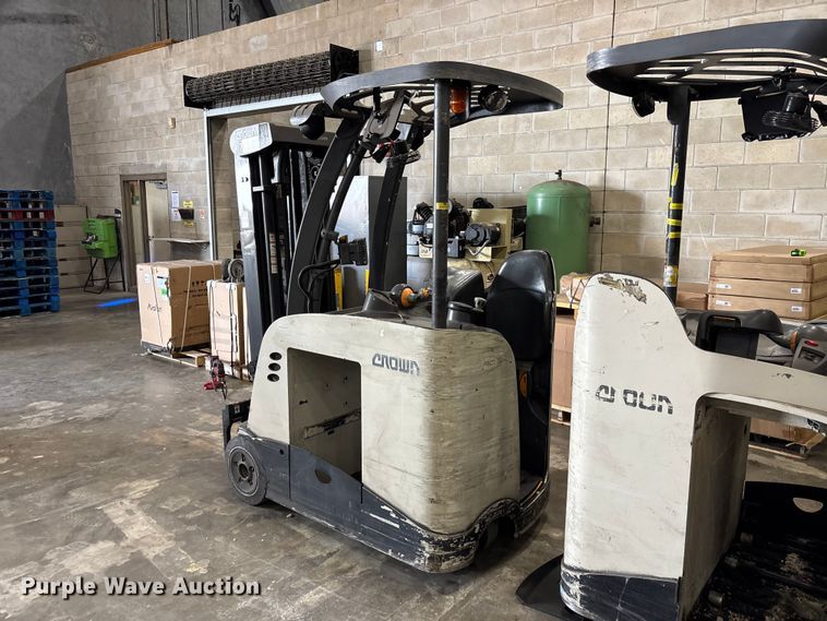 image for item DU0489 2018 Crown RC5545-40 order picker