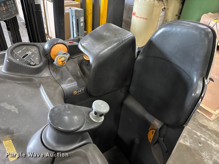 image for item DU0489 2018 Crown RC5545-40 order picker