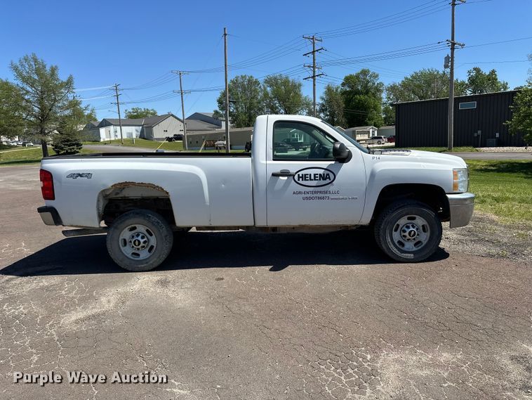 image for item DV0899 2013 Chevrolet Silverado 2500HD pickup truck