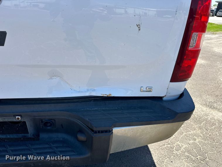 image for item DV0899 2013 Chevrolet Silverado 2500HD pickup truck