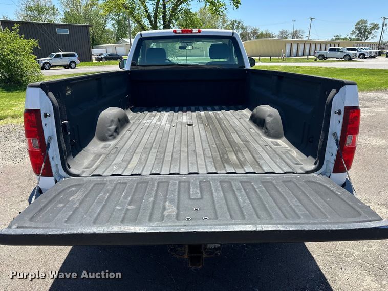 image for item DV0899 2013 Chevrolet Silverado 2500HD pickup truck