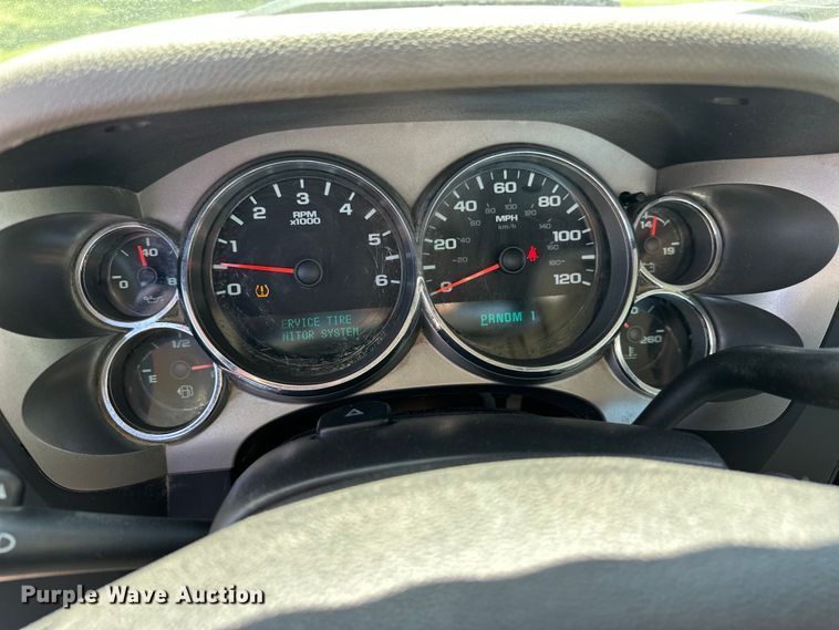 image for item DV0899 2013 Chevrolet Silverado 2500HD pickup truck