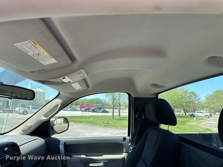 image for item DV0899 2013 Chevrolet Silverado 2500HD pickup truck